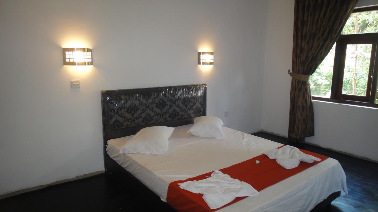 The Kingston Hotel Kiribathgoda Exterior foto